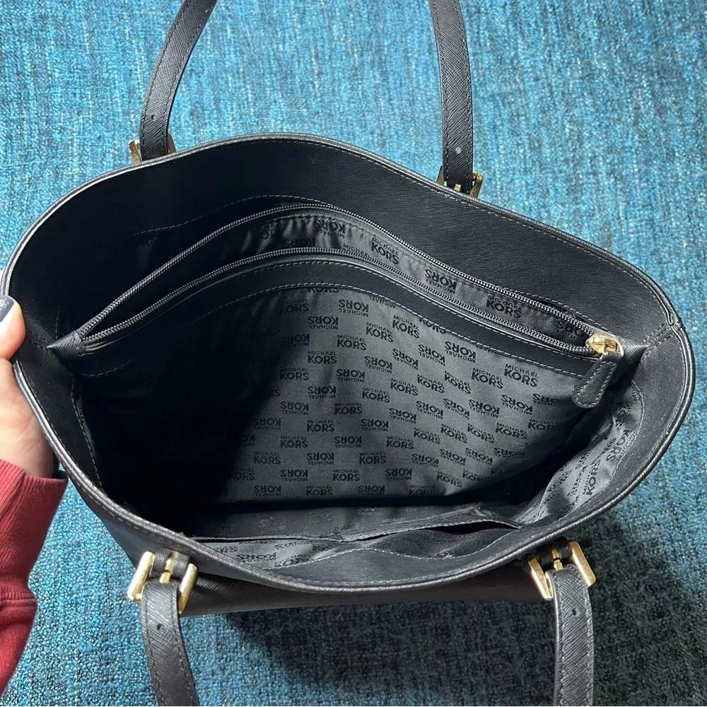 Michael Kors Jet Set Pocket Front Tote Bag in Black Gold Tone Hardware Purse